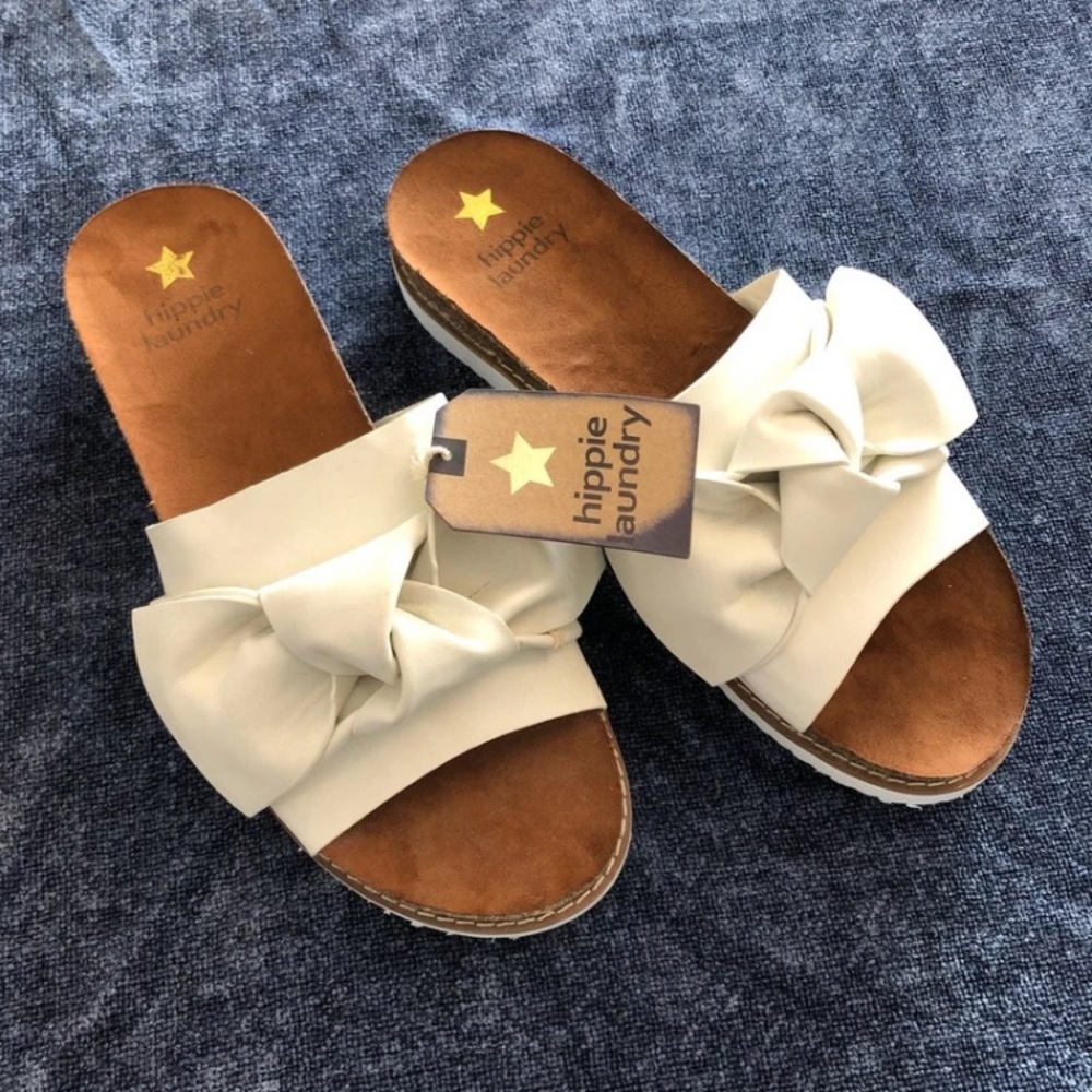 Sandals size 11